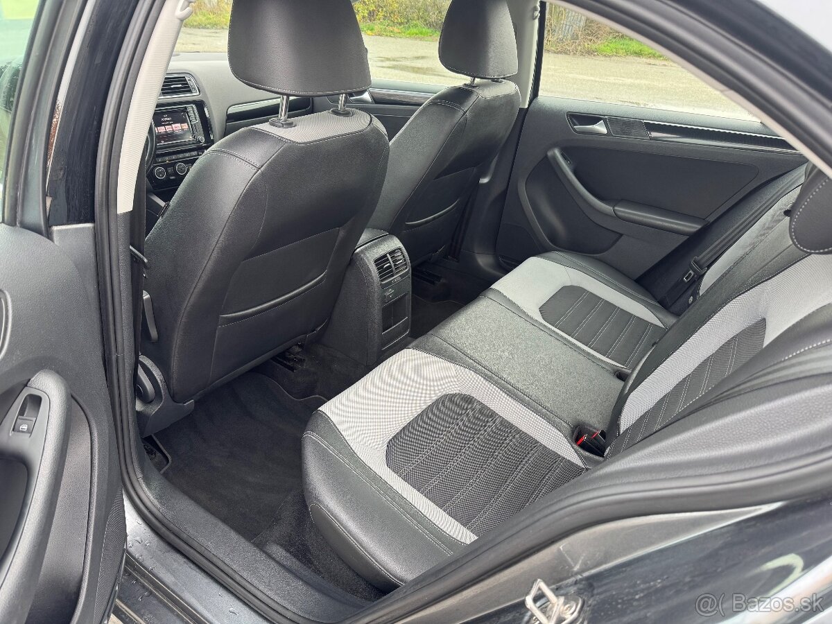 Volkswagen JETTA 2.0TDI - 13