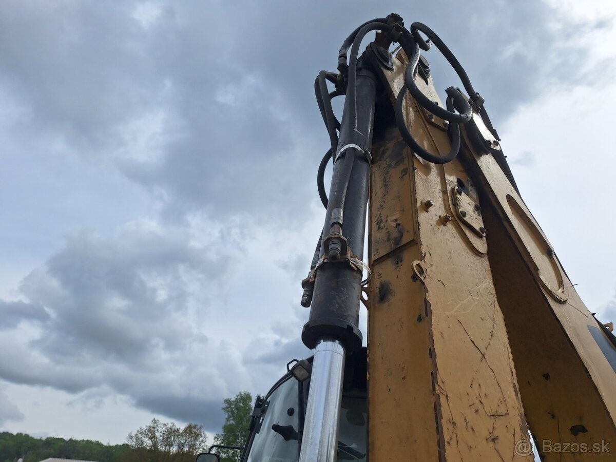 CATERPILLAR 432 E 4X4 - 13