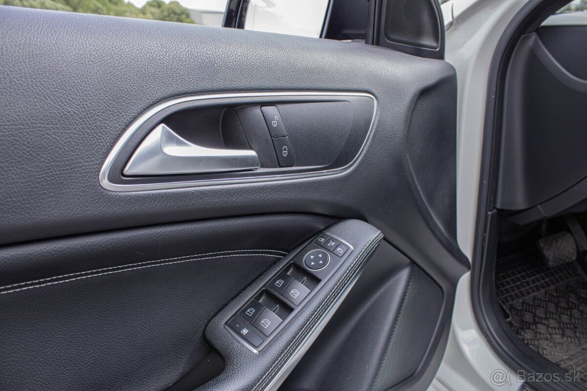 Mercedes-Benz A180 1.6 2015 - 13