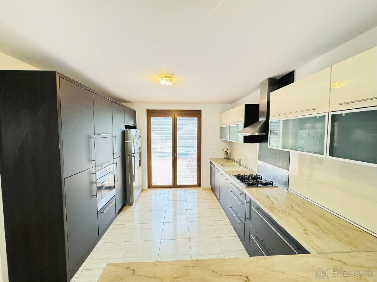 Na predaj 5i RD v obci Pernek. - 13