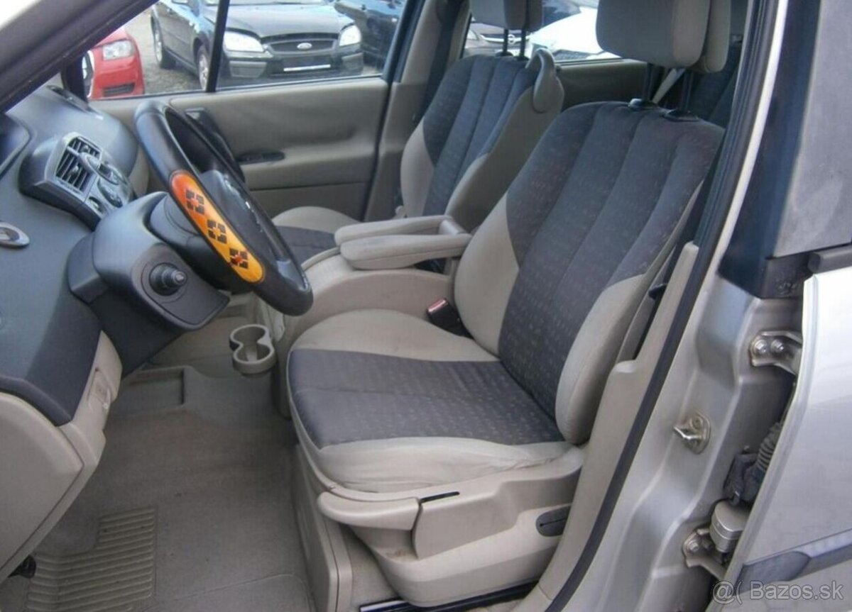 Renault Scénic 1.6i serviska benzín manuál 83 kw - 13