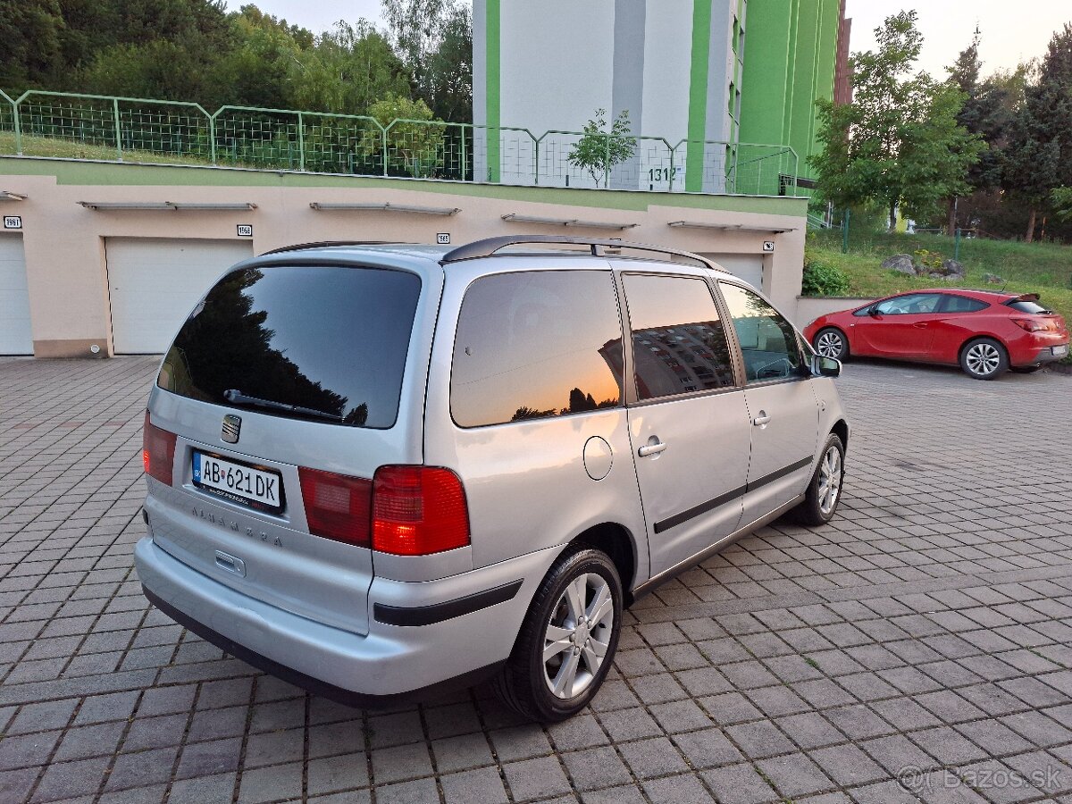 Seat Alhambra 2.0 TDI COMFORLINE Facelift V.2009 - 13