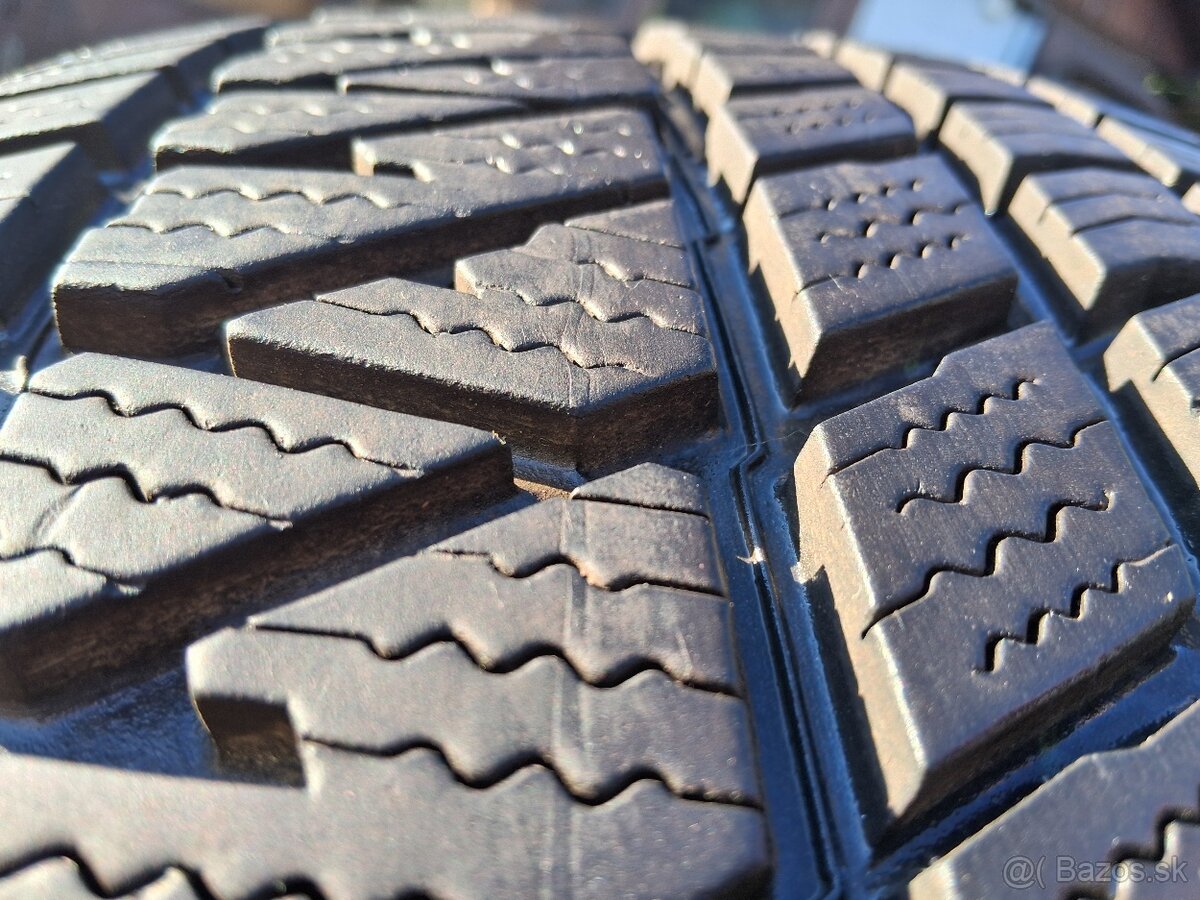235/50 r19 zimne pneumatiky - 13