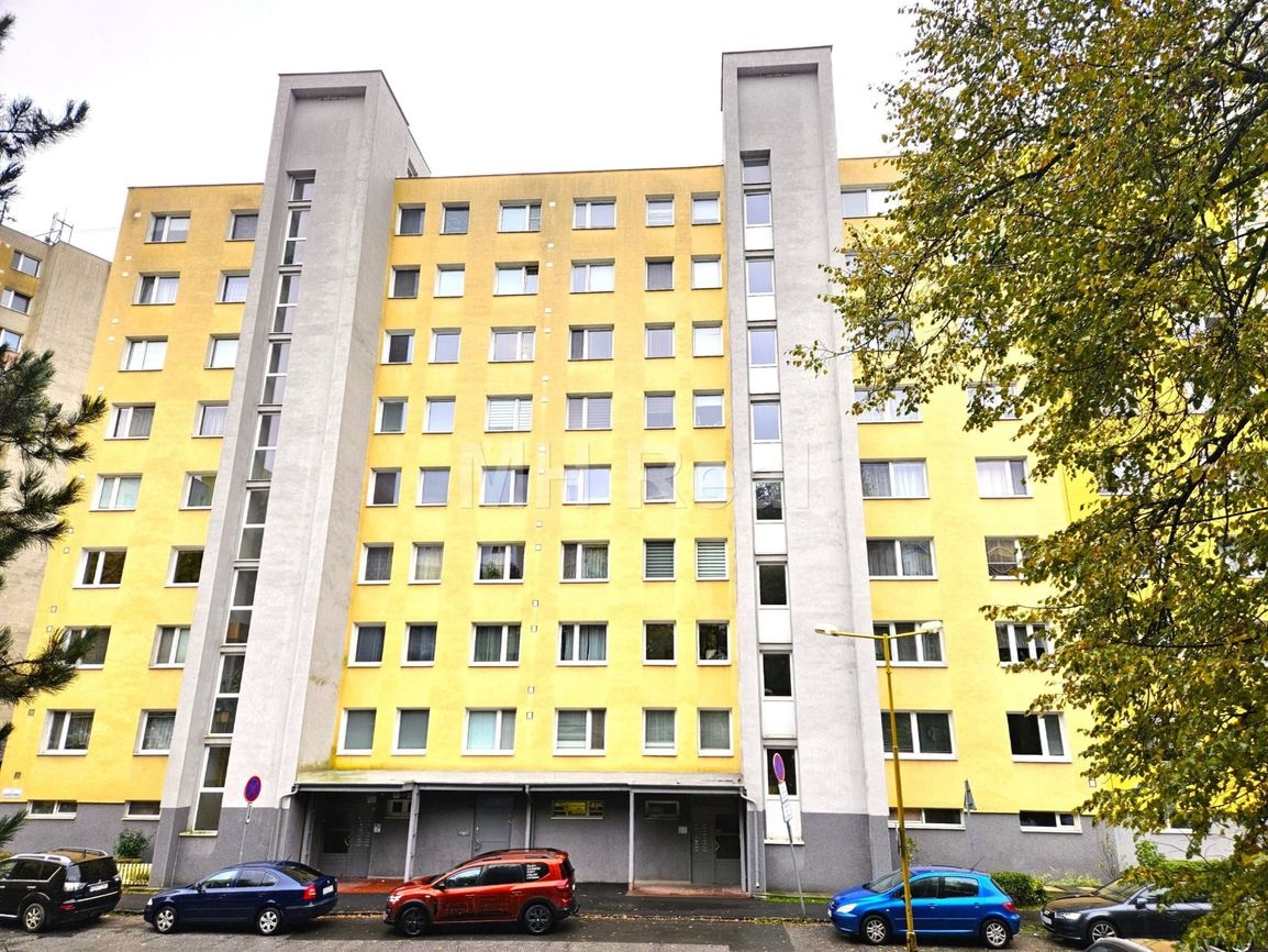 BUDAPEŠTIANSKA - Ťahanovce čiastočne zrek. 4 iz. byt - 13