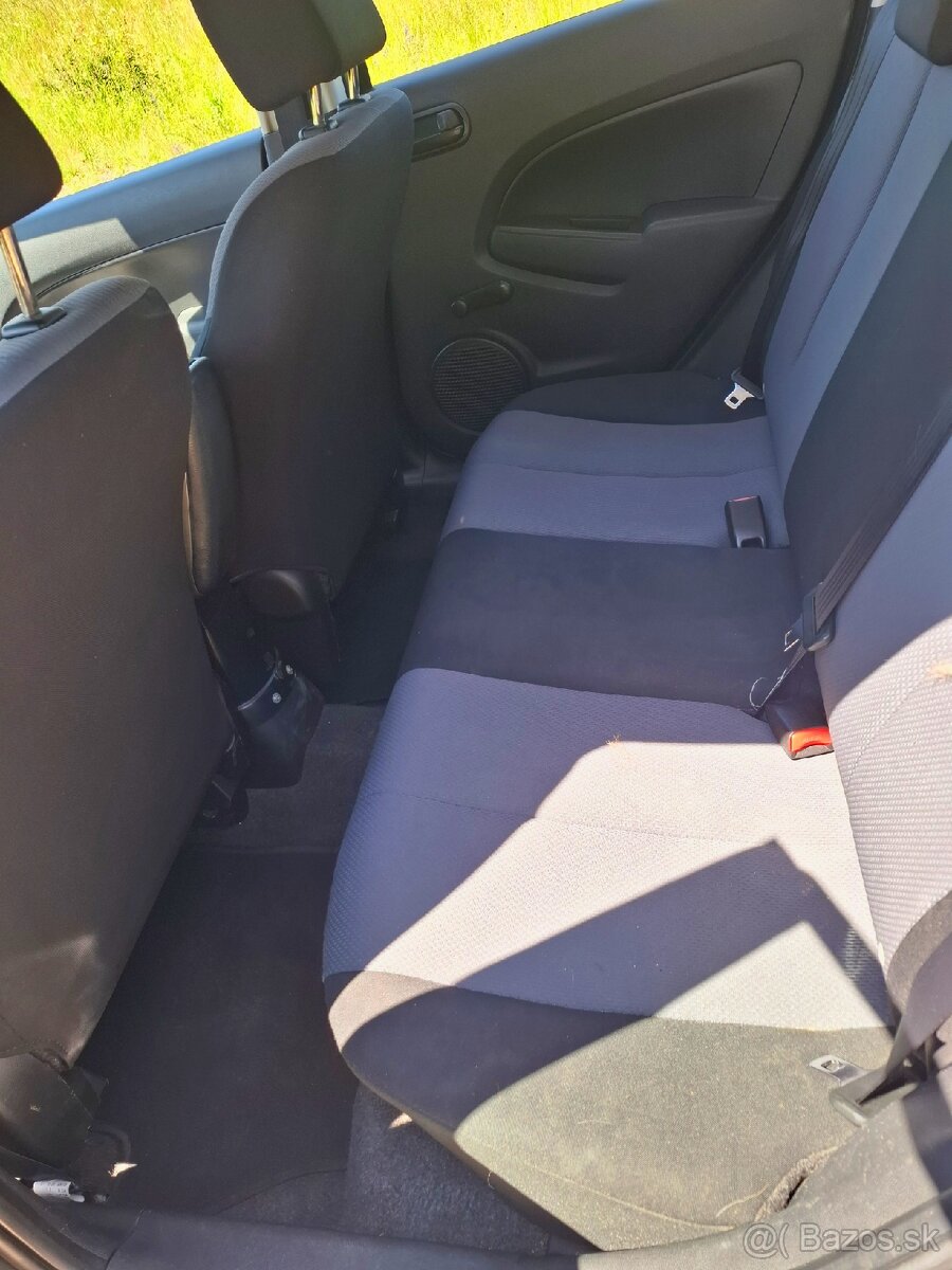 Mazda 2 - 13