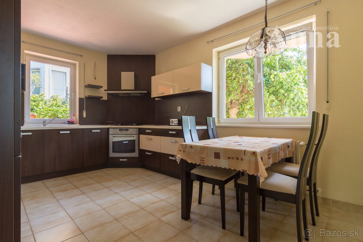 Veľký RD v peknej lokalite - Limbach - 13