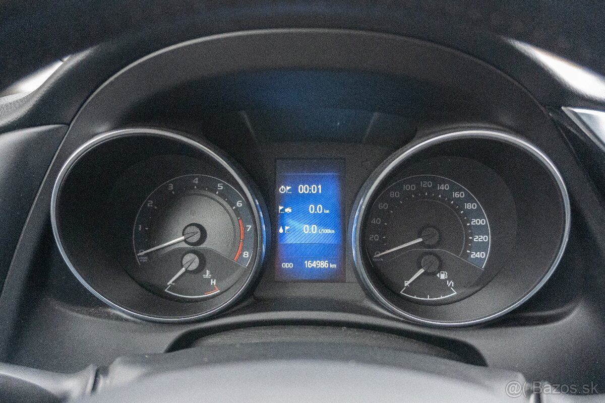Toyota Auris Touring Sports 1.6 benzín - 13