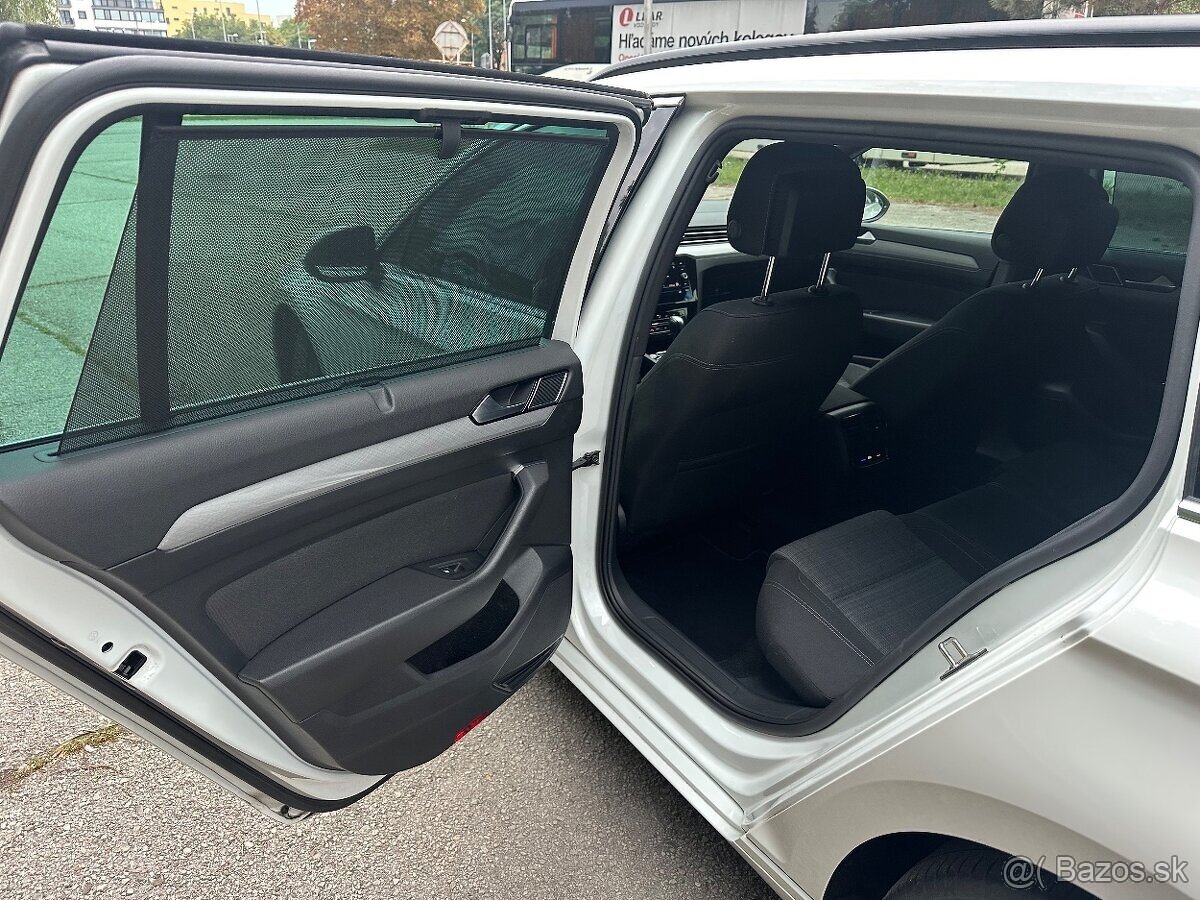 Volkswagen Passat Variant 2.0 TDI EVO Elegance DSG - 13