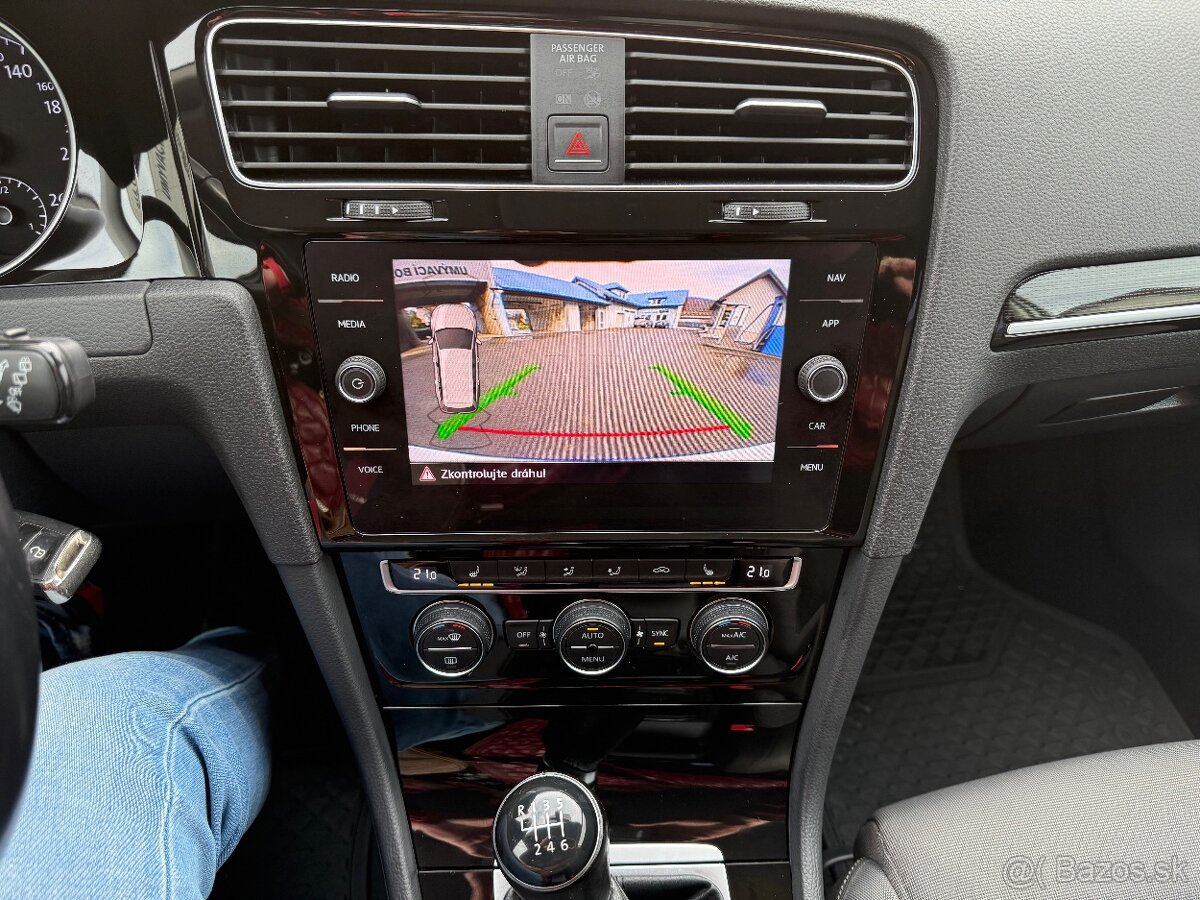 Volkswagen Golf VII Highline 2.0Tdi - 13