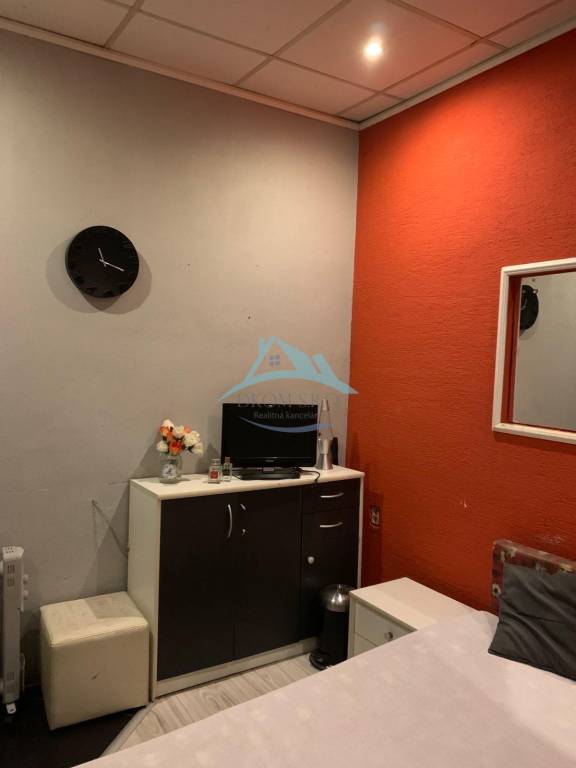 Budova na predaj centre mesta Šahy - 13