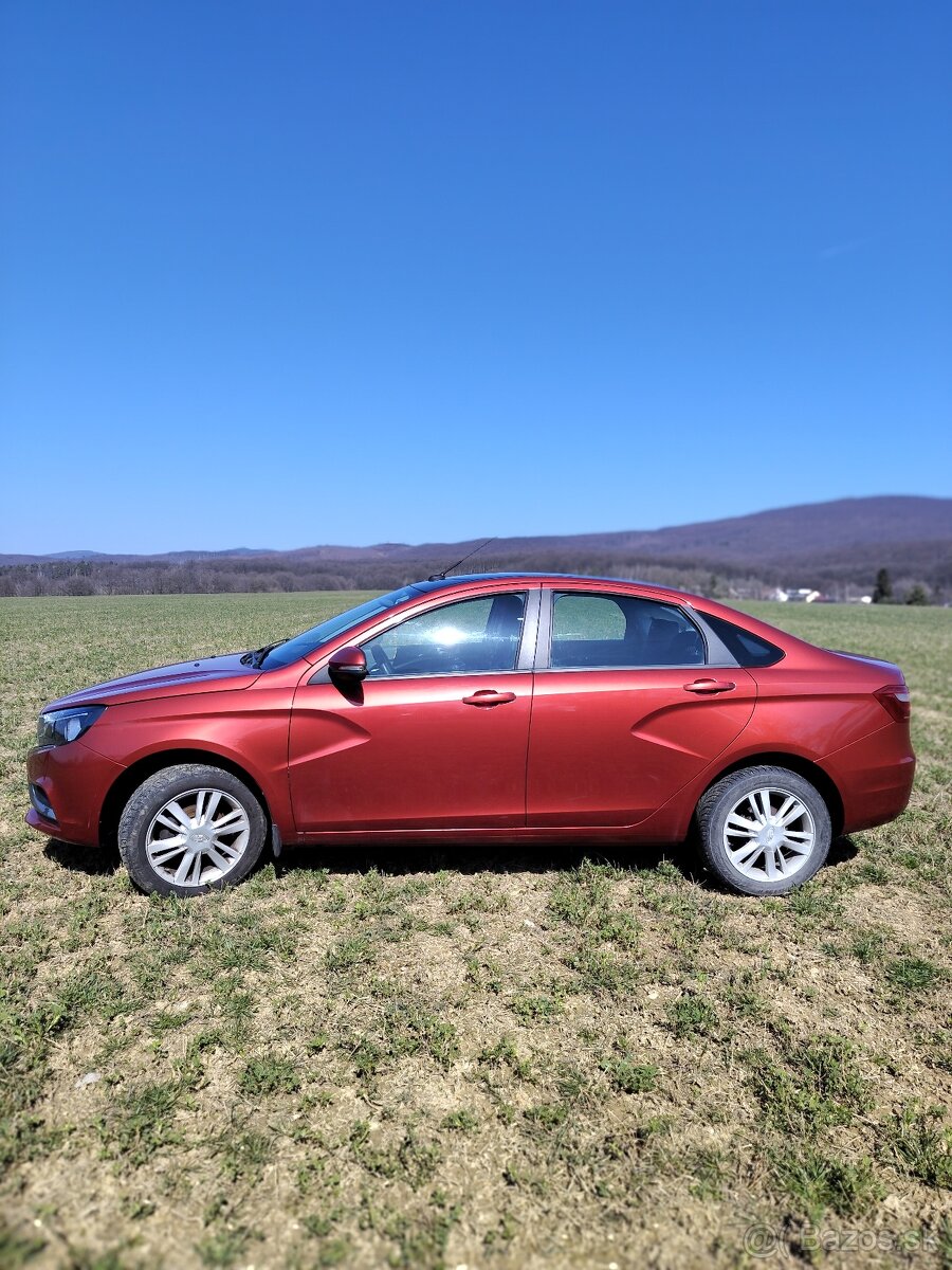Lada Vesta LUXE - automat - 13