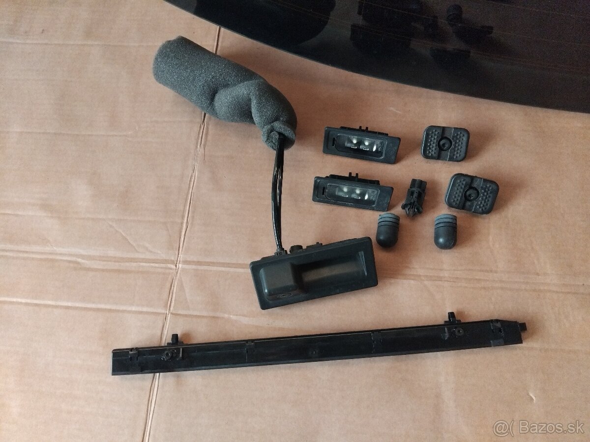 rozpredám dvere kufra Superb 3 - 13