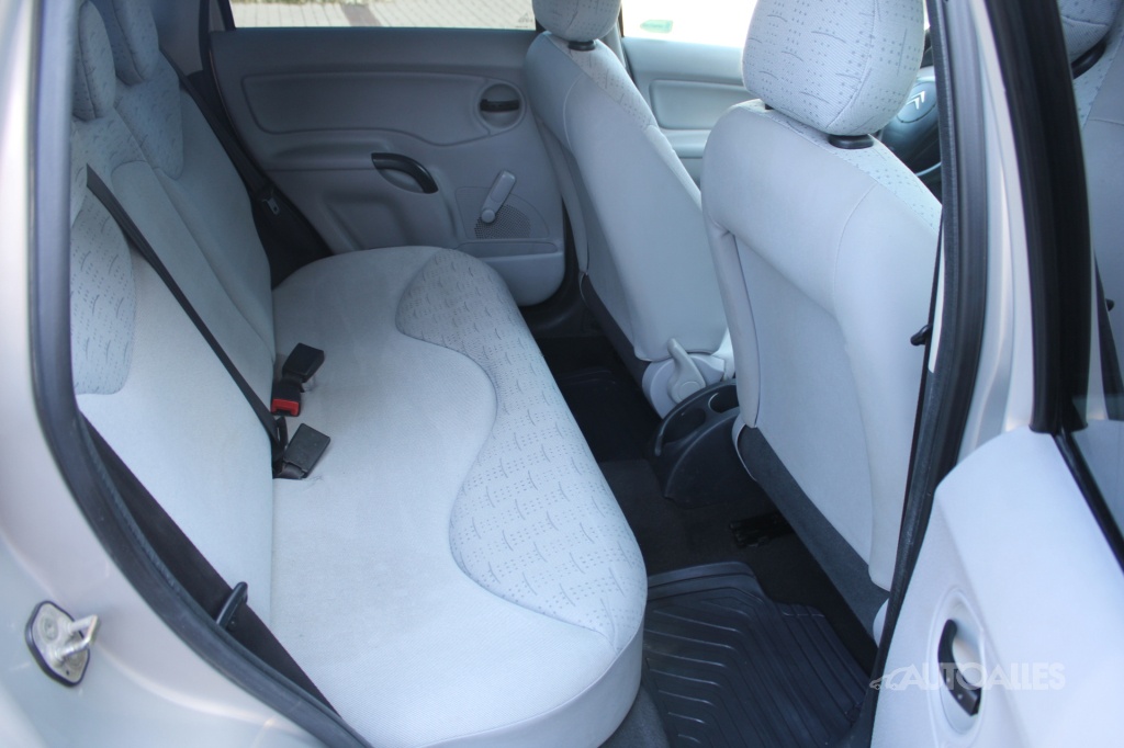 Citroen C3 1,1 i 44 kW PLUS - 13