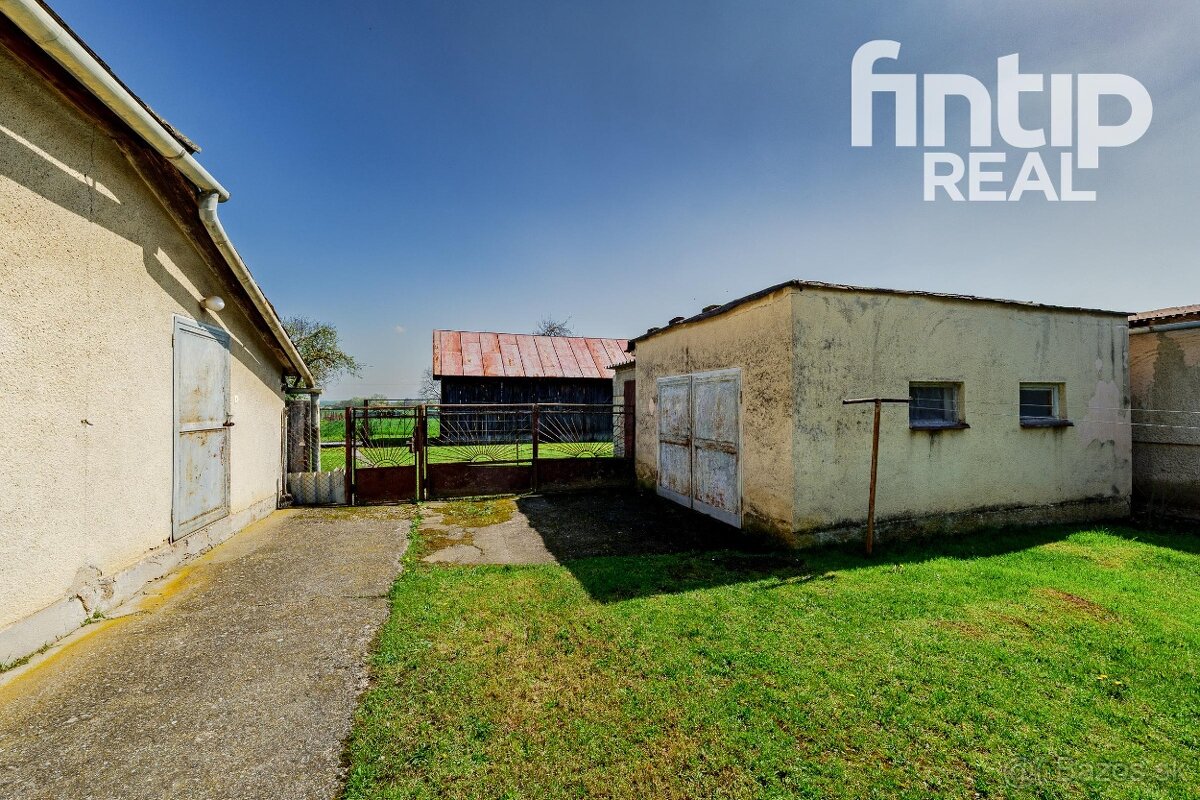 Na predaj rodinný dom s veľkým pozemkom | Komárovce - 13