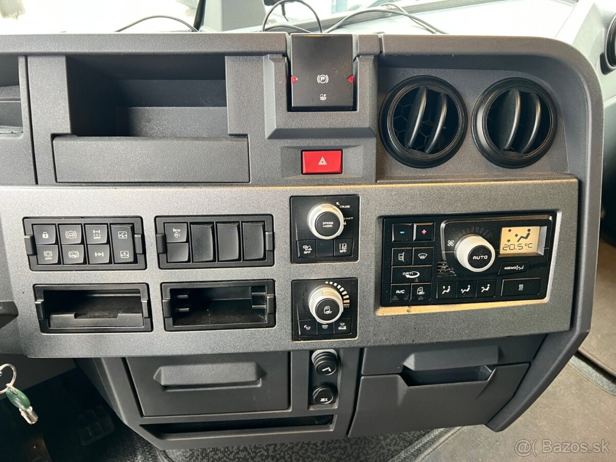 Renault T520 HIGH - 13