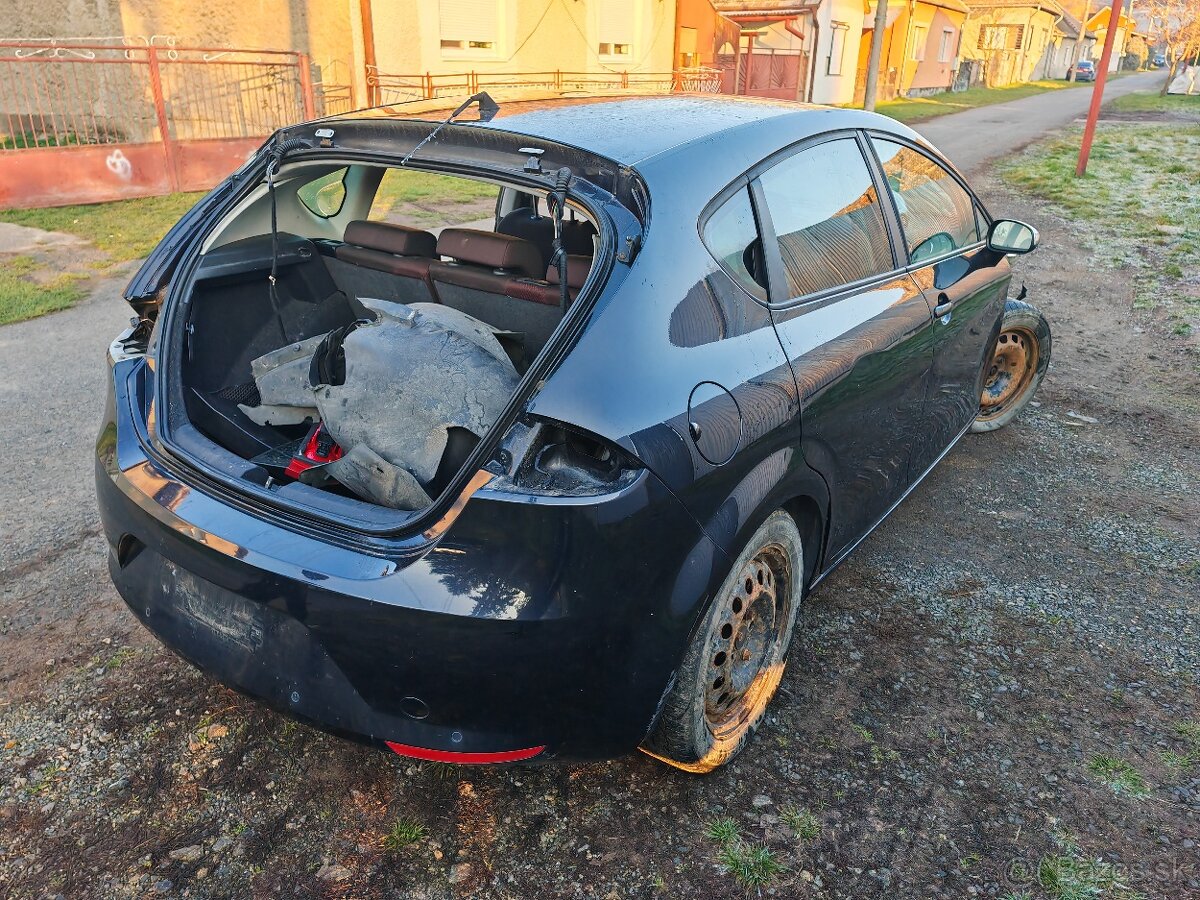 Seat Leon 2,0 TFSI bwa xenon,navi - 13