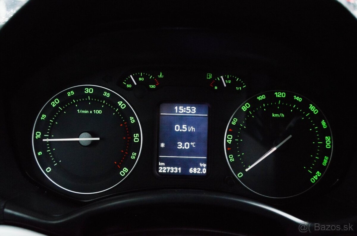 Škoda Octavia Combi 2.0 TDI Ambiente - 13