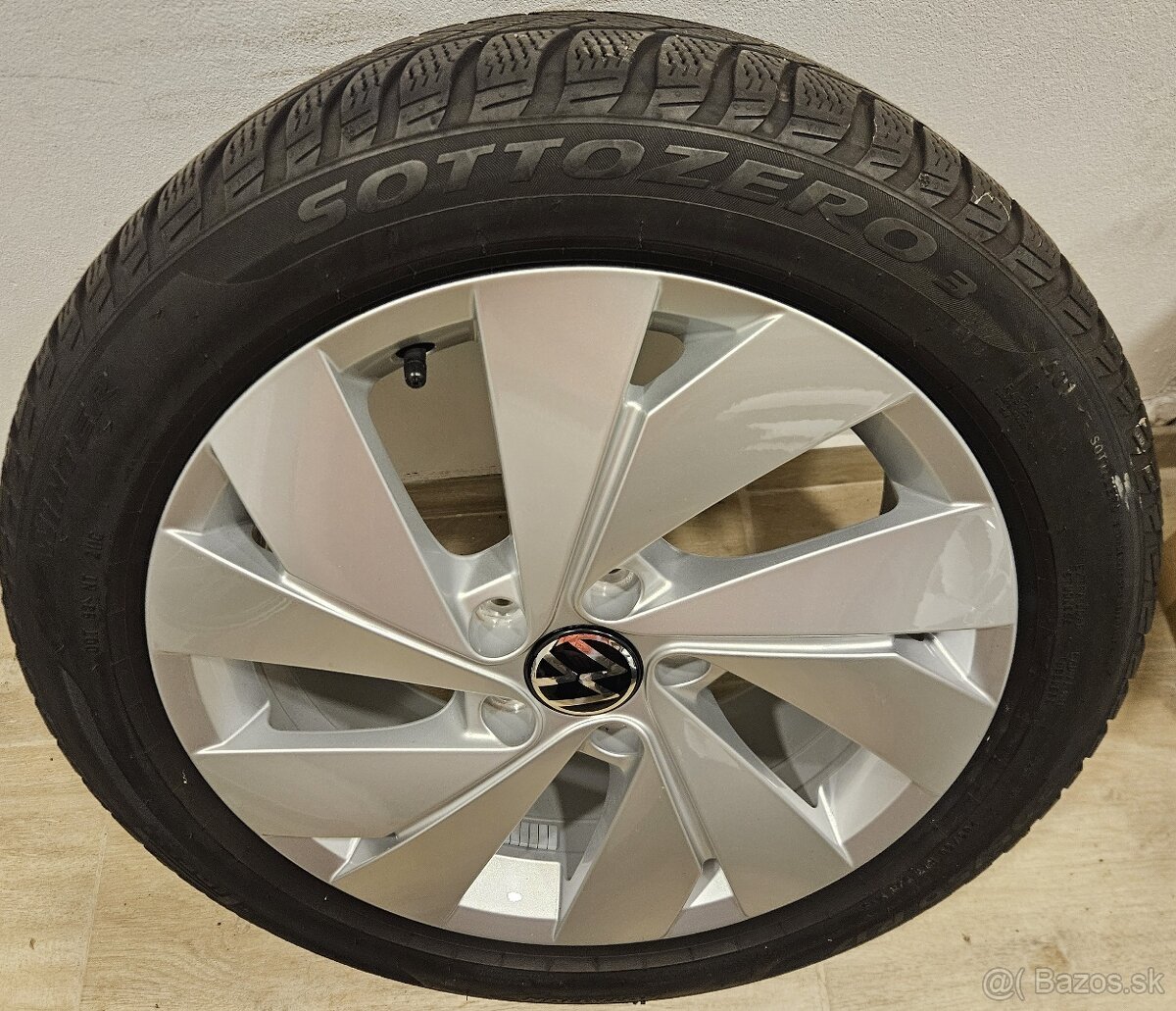 Špičková, orig. zimná sada VW - 5x112 r17 + 205/50 r17 - 13