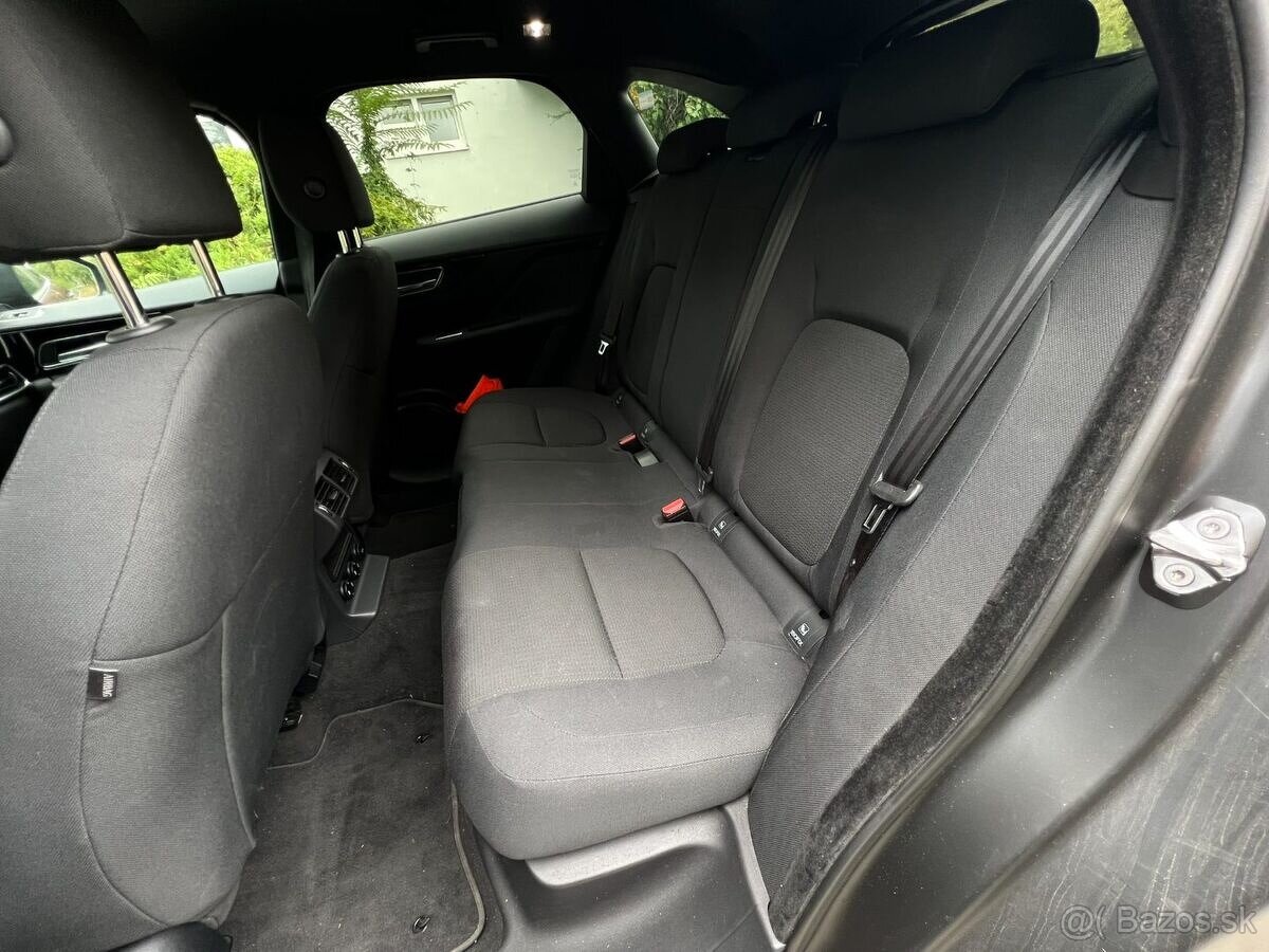 Jaguar F-PACE 3.0d V6 - 13