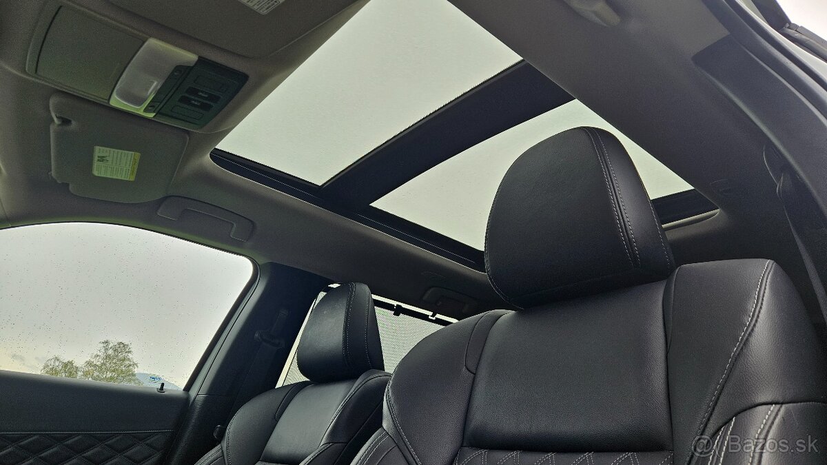 Outlander 2,4 PHEV Diamond 7-míst. - 13