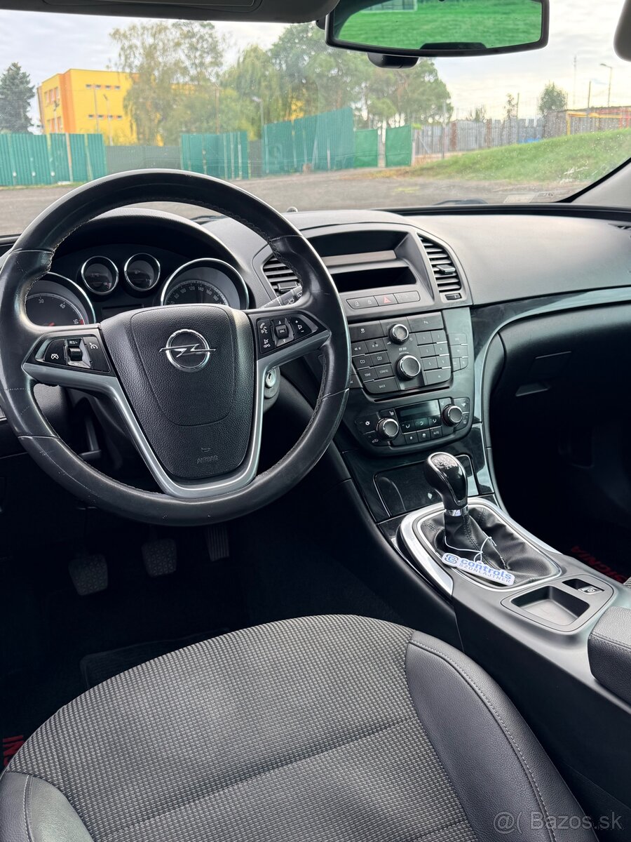 Opel Insignia 2.0 CDTi - 13