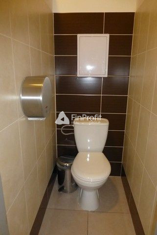 Kancelária s parkovacím miestom zdarma na prenájom - 15,6 m2 - 13