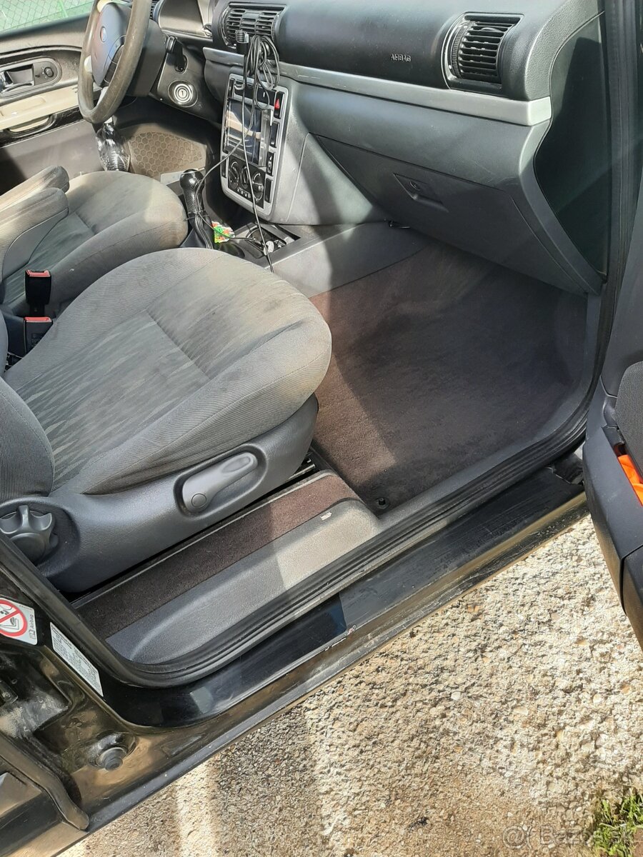 Predám Ford Galaxy 1.9tdi - 13
