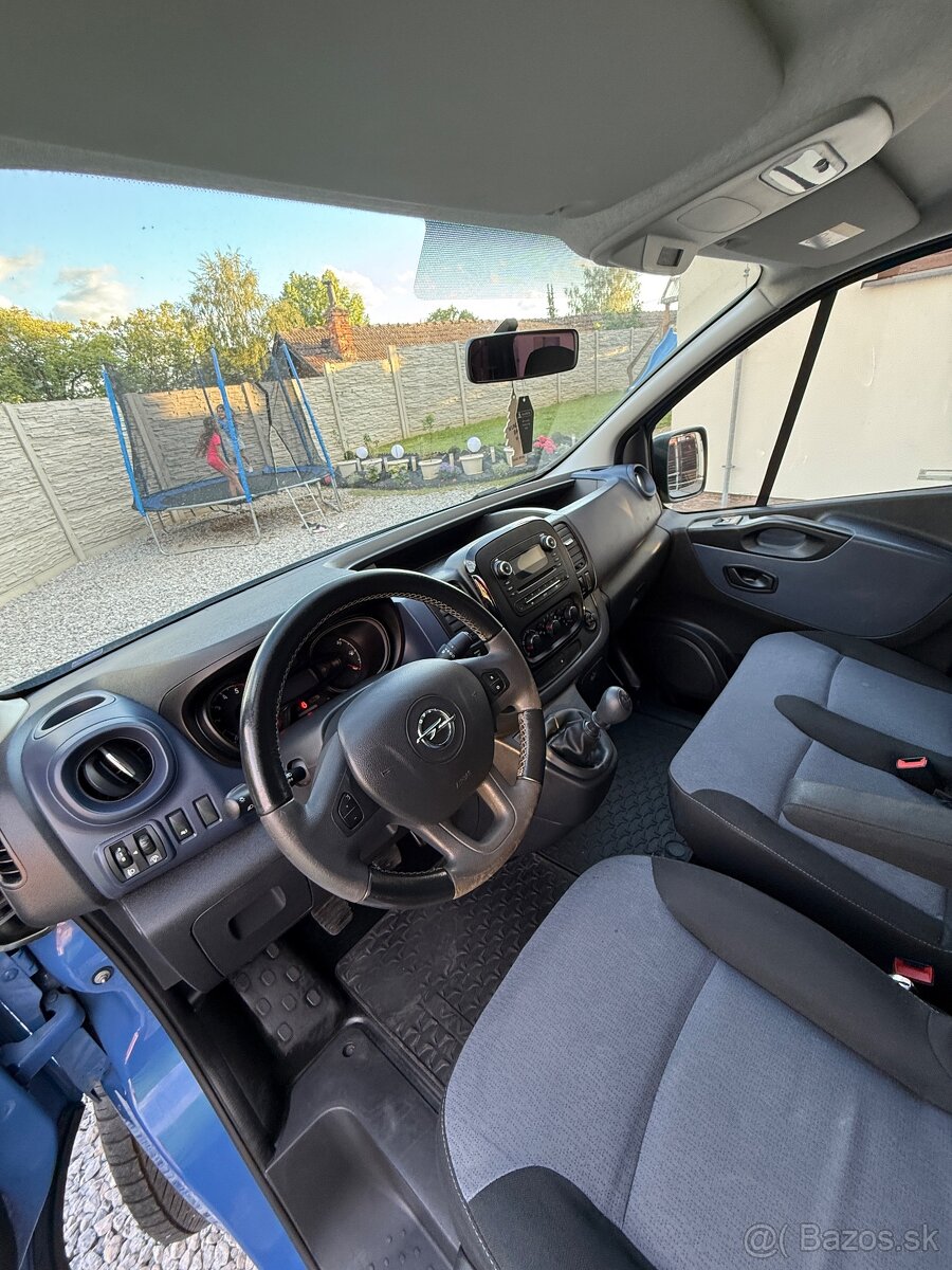 Opel Vivaro - 13