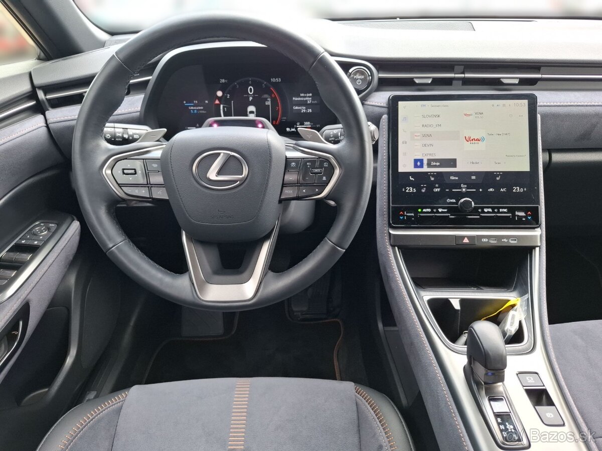 Lexus LBX 1,5 Hybrid COOL + TECH - 13