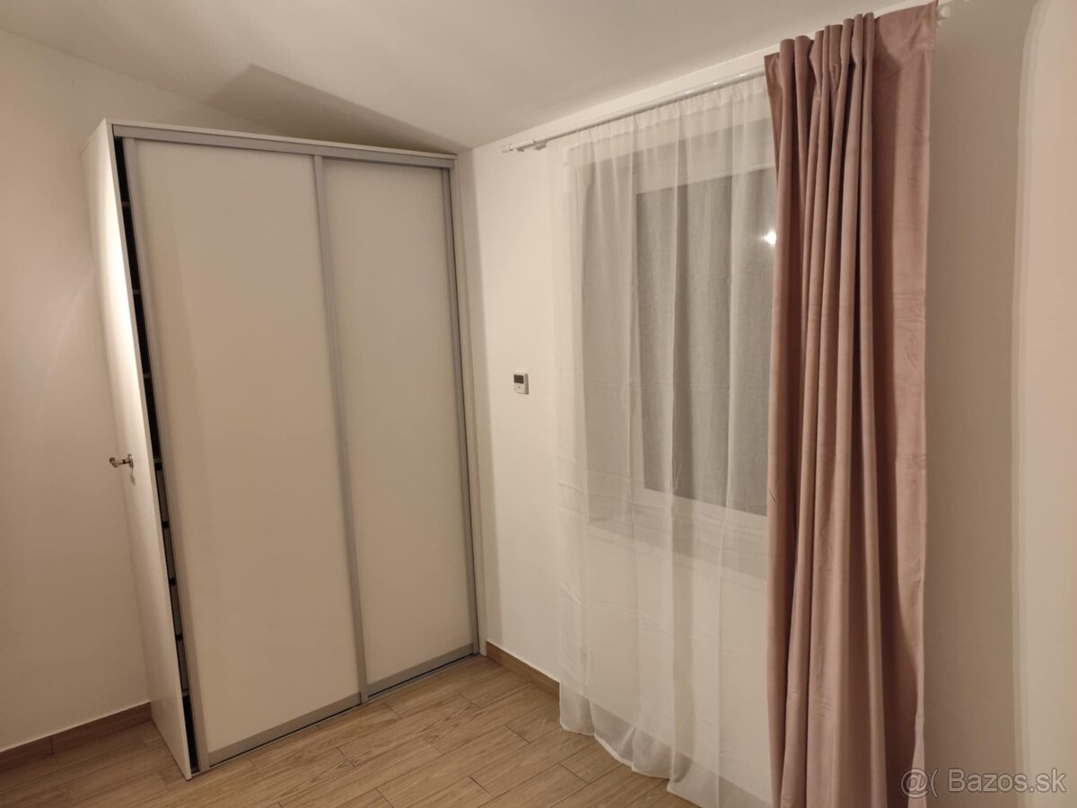 Pekný 3-izbový byt v tichej lokalite s terasou a parkovaním - 13