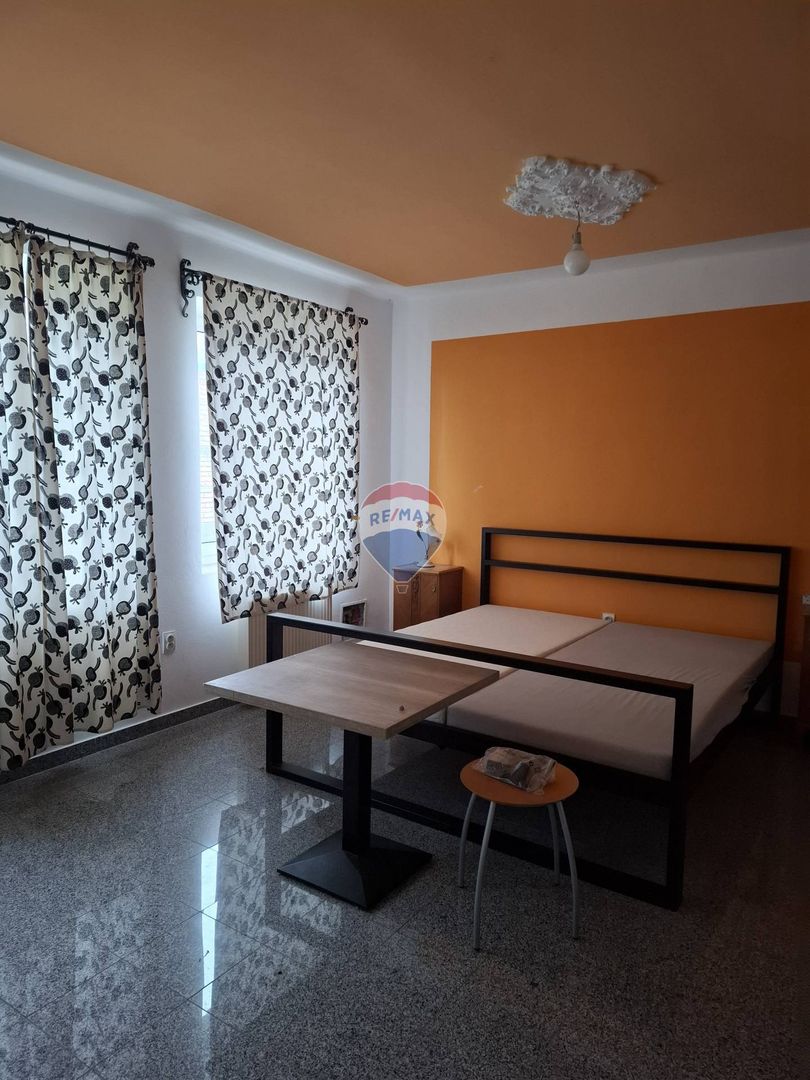 INVESTIČNÁ PRÍLEŽITOSŤ ROKA: Administratívny objekt s neobme - 13