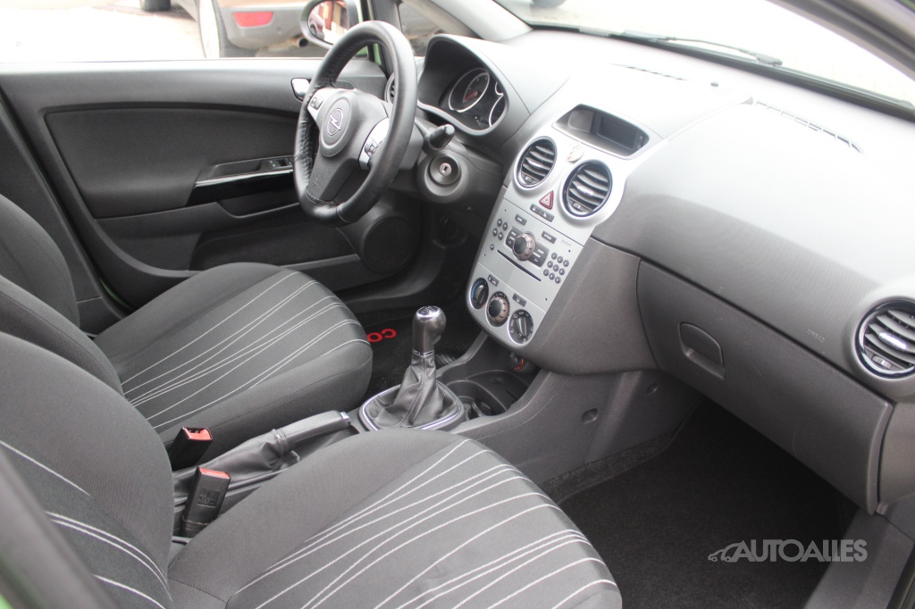 Opel Corsa 1,3 CDTi 55 kW - 13