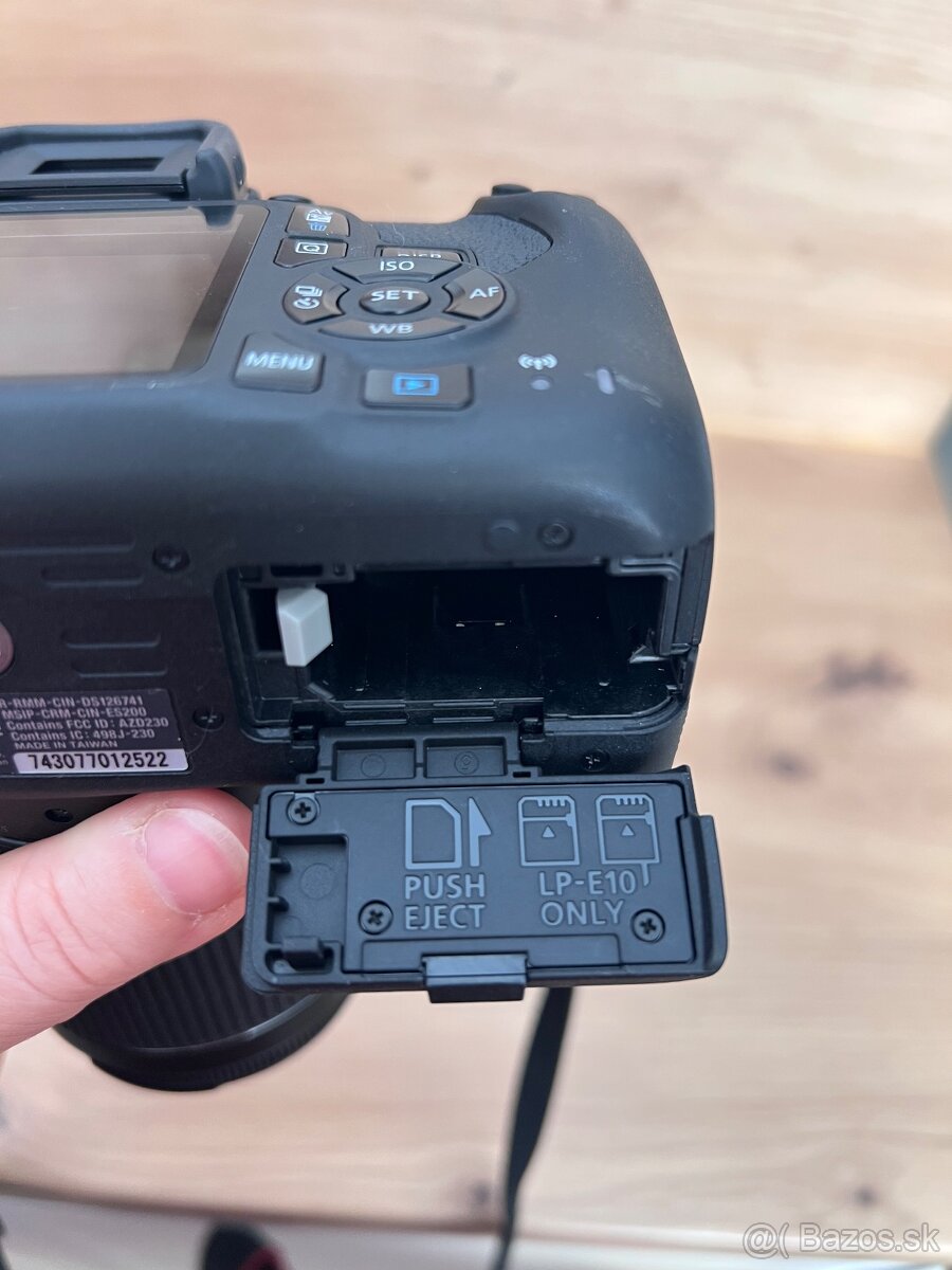 Canon eos 2000D - 13