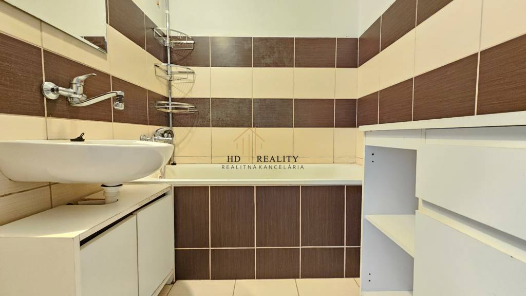 HD REALITY, Prenájom trojizbový byt v Banskej Štiavnici - 13