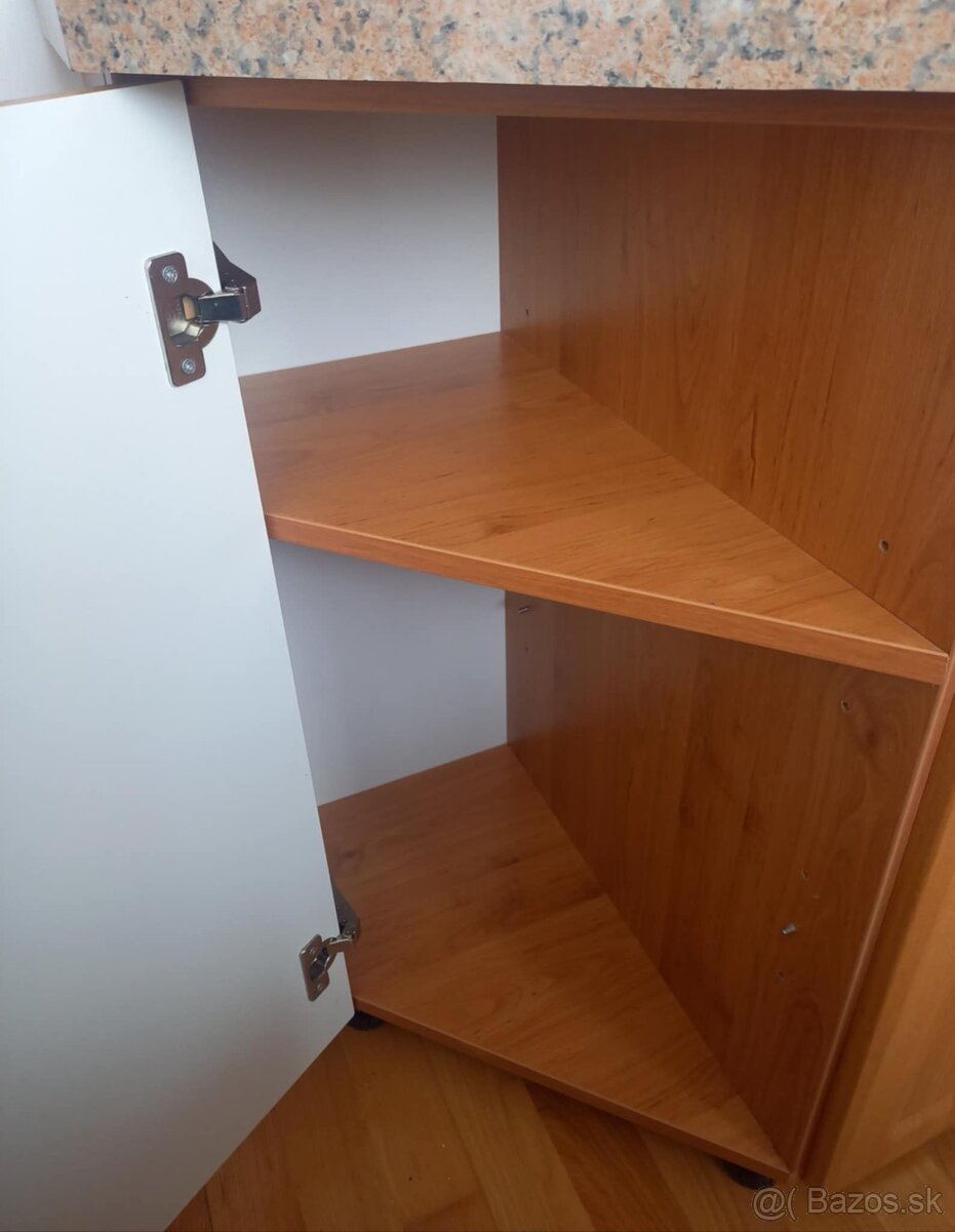 Kuchynská linka + veľká skrinka - 13
