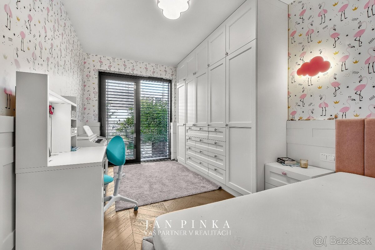 Grand Koliba, dve záhrady, dve garáže, dokonalý komfort - 13