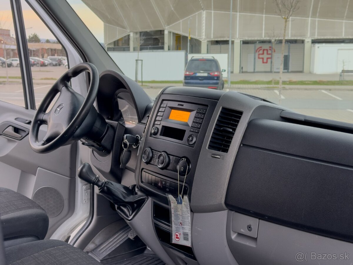 Mercedes Sprinter - 13