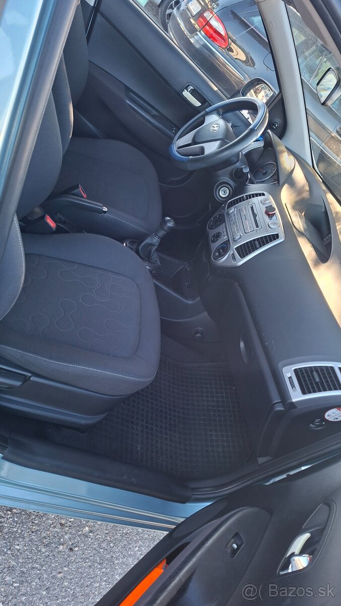 HYUNDAI I20 1.2 BENZ 5DV - 13