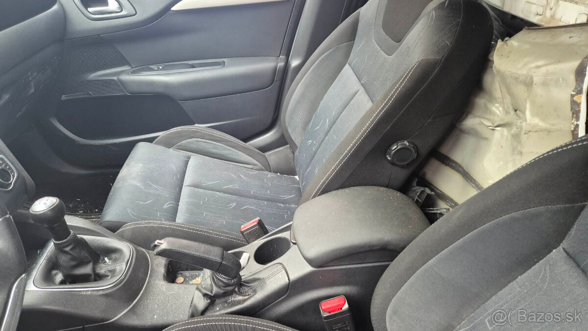 Citroen C4 1,6i 88kw kód: 5FS, 5F01 - 13