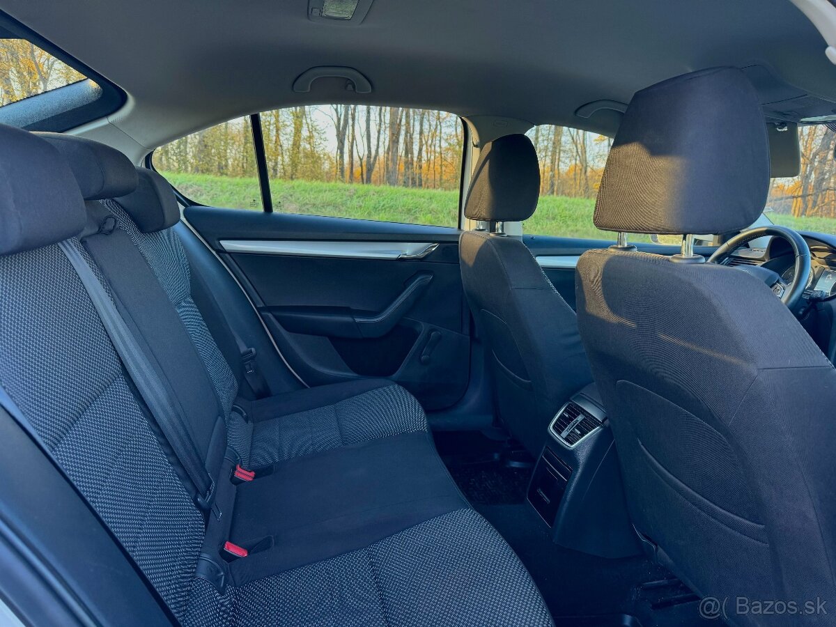 Škoda Octavia III 1.2 TSI 77kW Elegance - 13