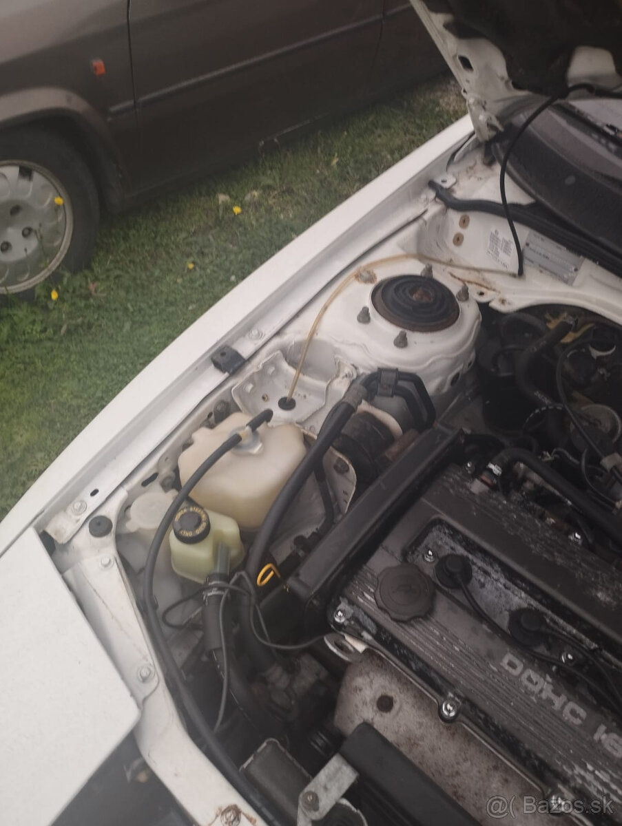 MAZDA 323F 1.8 r.k 1991 s TP - 13