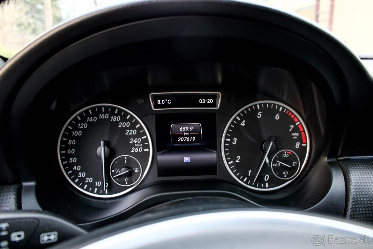 Mercedes-Benz A180 90kW - 13