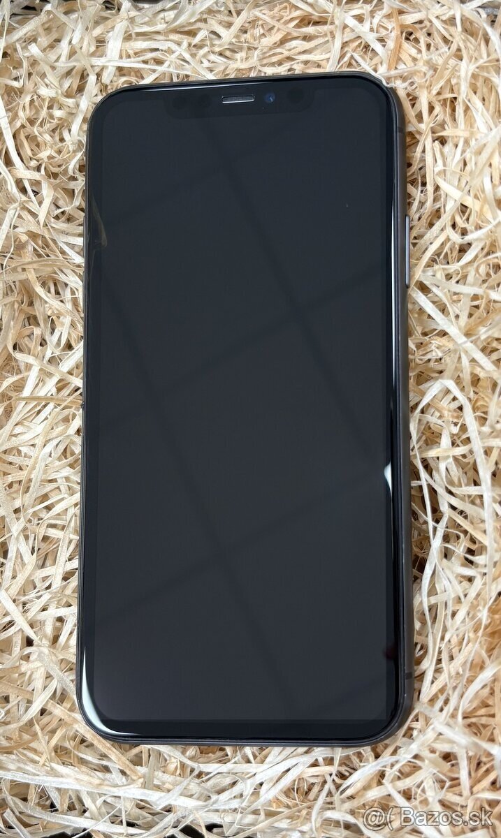 iPhone 11 black - záruka + nová nabíjačka - 13