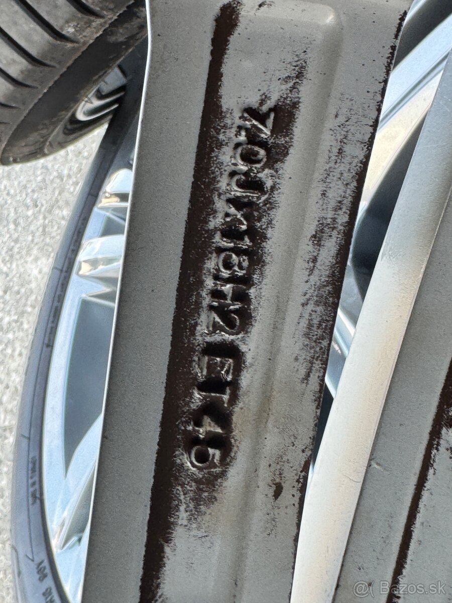 VW Sebring R-line R18 5x112 s letne pneu 215/50 R18 - 13