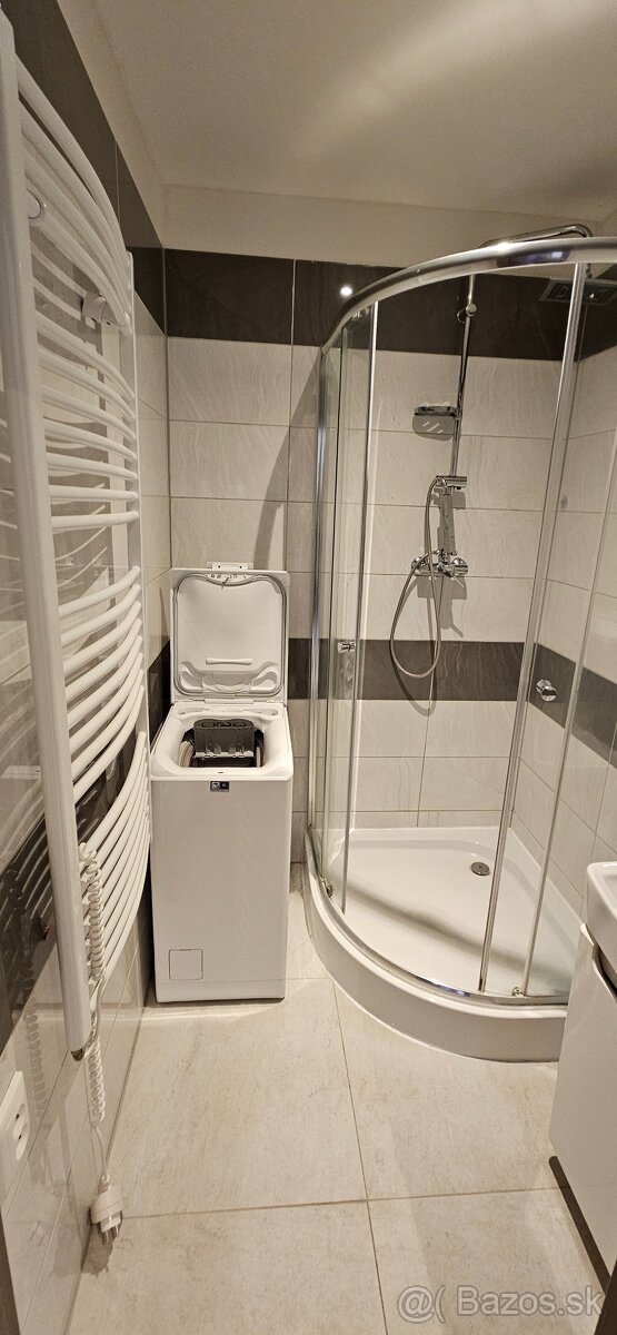 PRENÁJOM 1.IZBOVÝ BYT-STRED - 13