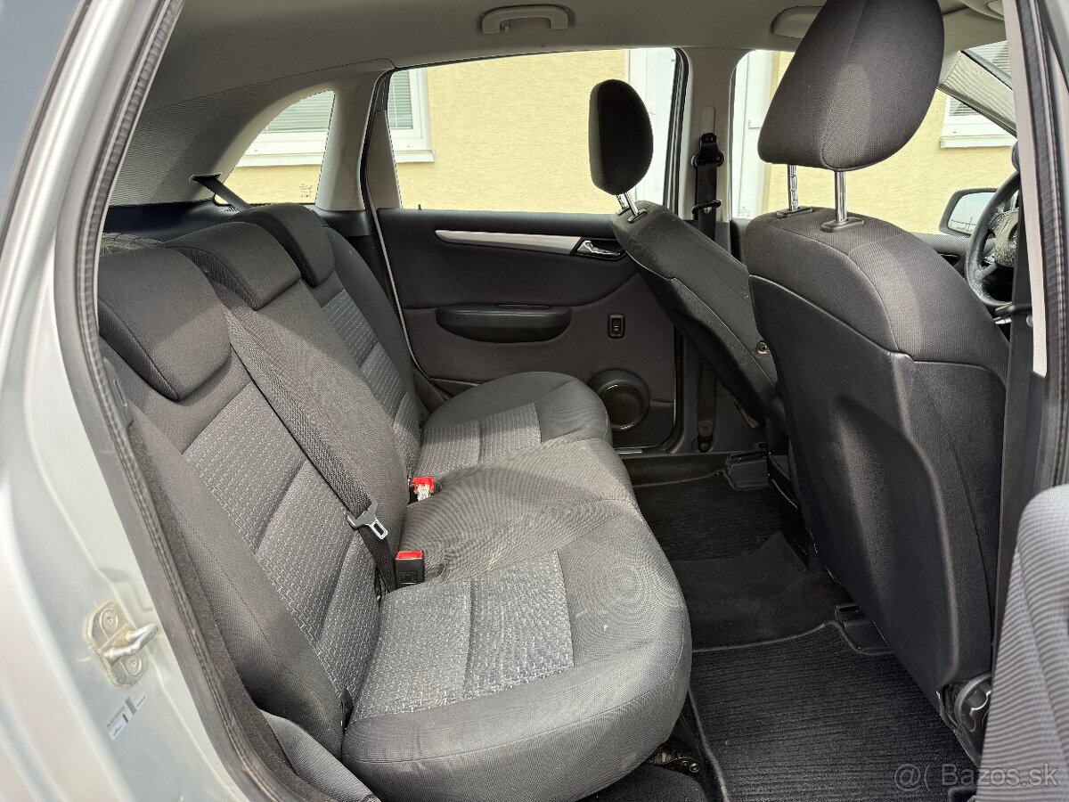 Mercedes-Benz B trieda 180 CDI - 13