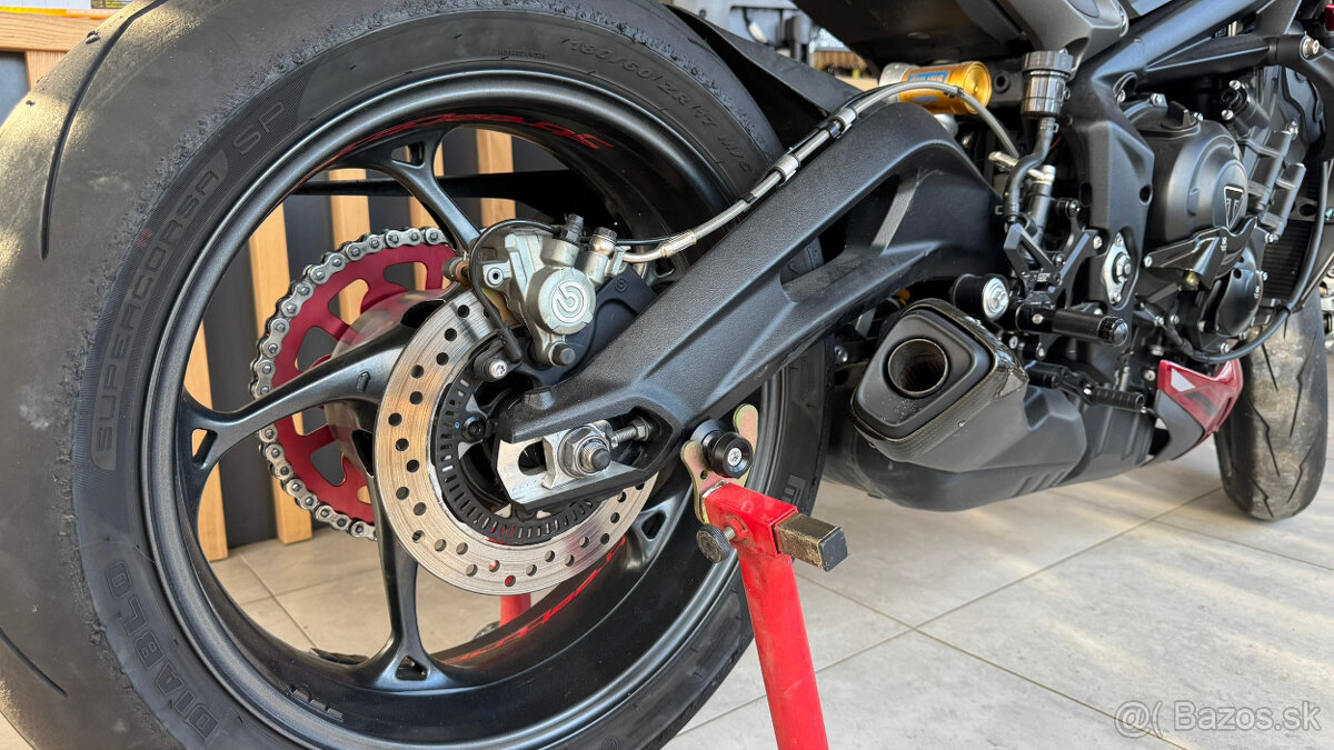 Triumph Street Triple RS - 13