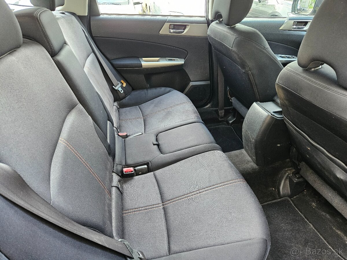Predám Subaru Forester 2,0d - 13