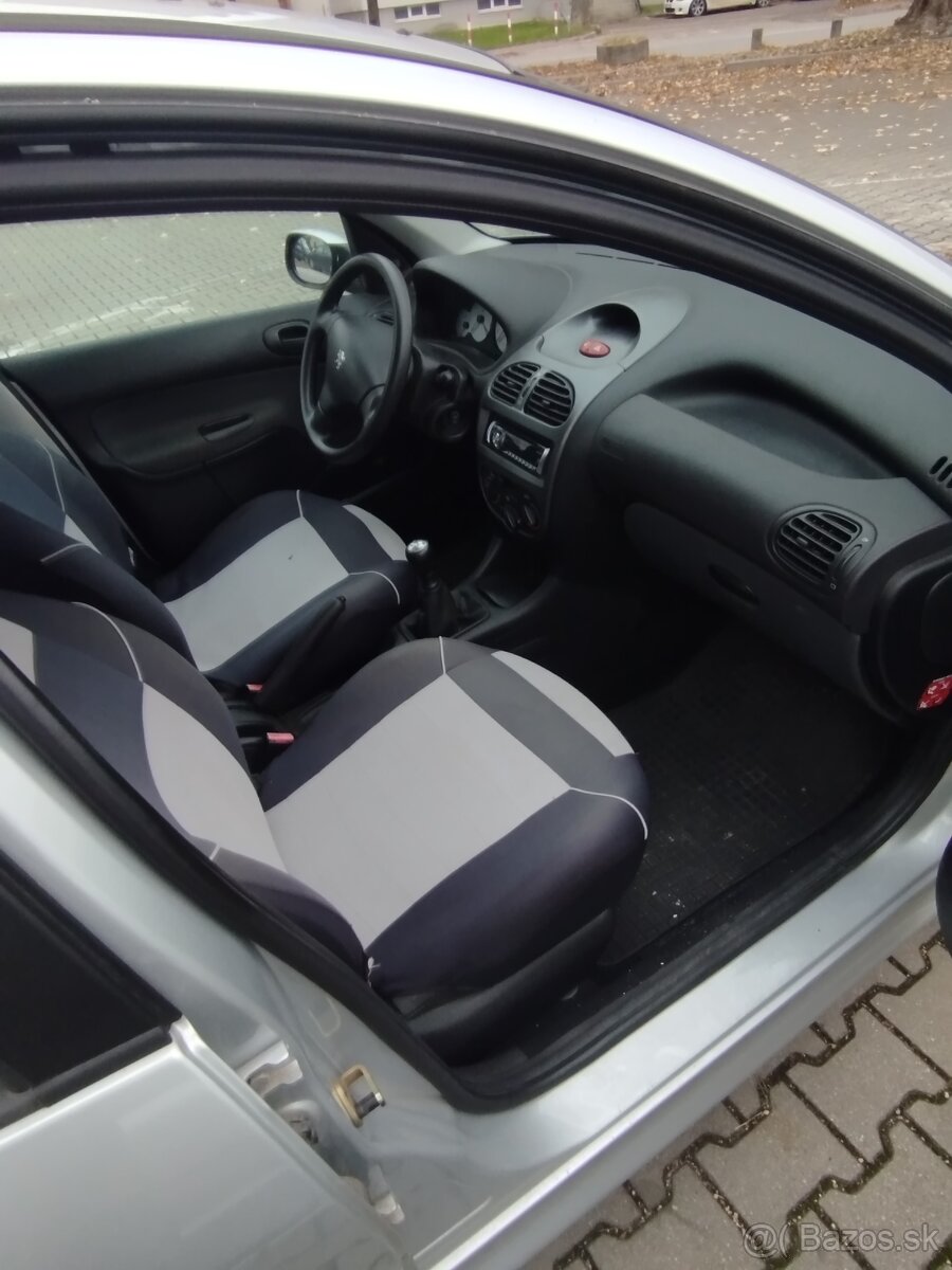 Peugeot 206 - 13
