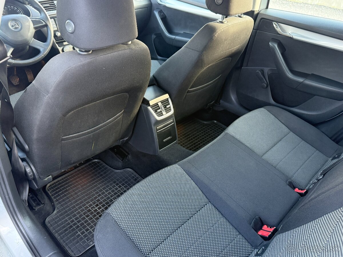 Škoda Octavia Combi 1.6 TDI Ambition 4x4 - 13